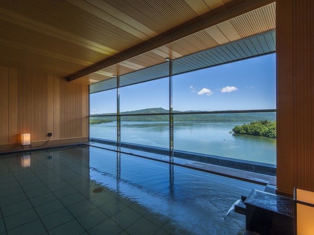 ホテル（大浴場）