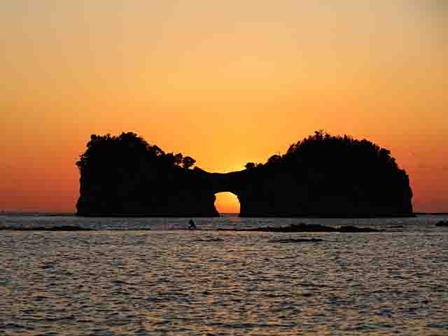 円月島（観光イメージ）