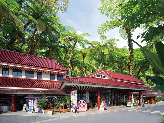 御菓子御殿店　名護店（滞在30分）