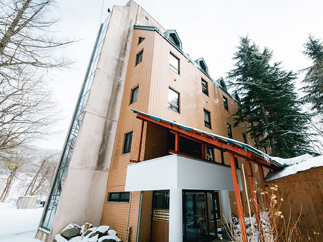 ■●朝発バス　白馬八方尾根　ホテルにれの樹