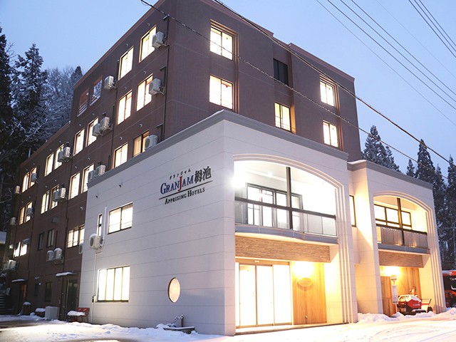 ■●初すべり　朝発バス　栂池高原　ホテルグランジャム栂池