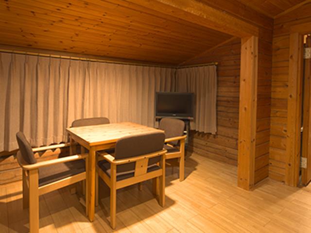 ☆軽井沢プリンス コテージ1棟 土日祝も 無料4名！