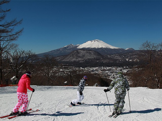 ◇リフト券付【指定席利用】 新幹線で行く日帰り 軽井沢プリンスホテル