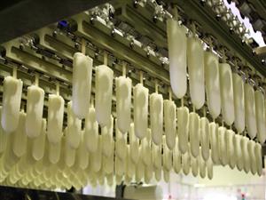 山梨 神奈川 あつまれスイーツ好き シャトレーゼ白州工場見学でアイスクリーム試食 ケーキ パスタランチ食べ放題に光の祭典 さがみ湖イルミリオン 新宿駅発神奈川 山梨バスツアー 日帰りバスツアーを予約するならオリオンツアー