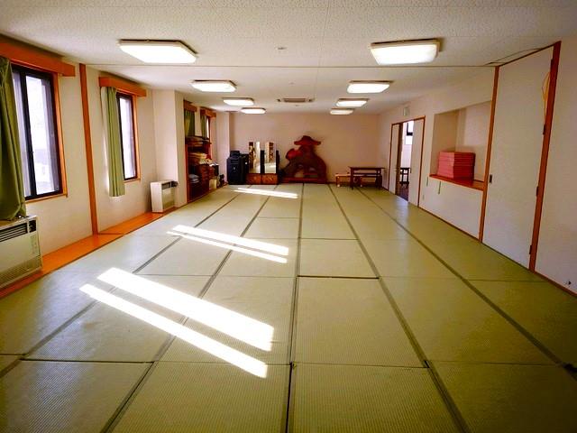 ■【朝発バス】手ぶらDEスキー　竜王スキーパーク　ホテルヴィラチェリオ【8～15名大部屋ホール】