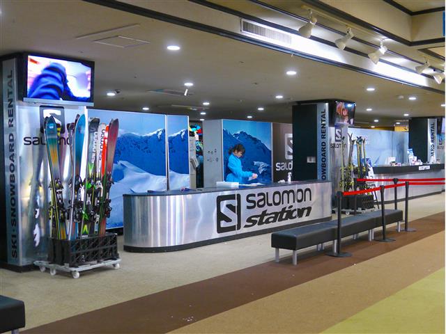 ■【浜松・静岡発】夜発バス　上越国際スキー場　ホテルグリーンプラザ上越【ホテル内貸出ブランドレンタル付プラン】