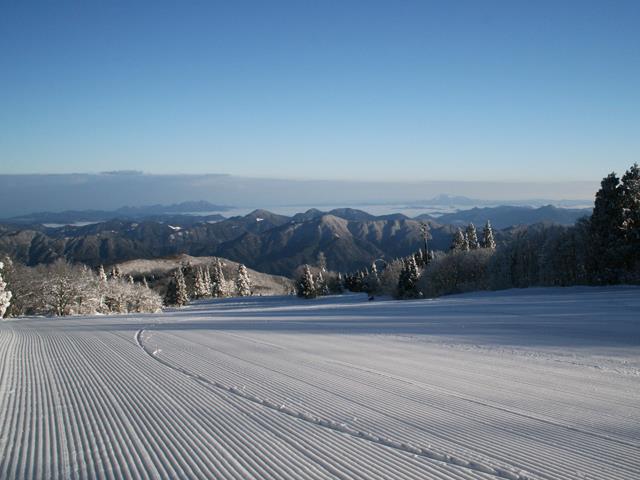 小倉発着 初滑り 12 13 14出発 夜発日帰り 瑞穂ハイランド 小倉 九州 発瑞穂ハイランドスキー場へのスキー ツアー スノボツアーを予約するならオリオンツアー