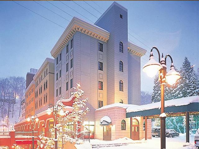 ＜リフト券無し＞【夜発バス】エイブル白馬五竜＆Hakuba47　ホテルけやきの樹