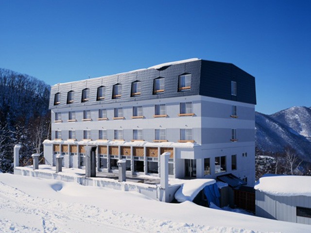 ■TI【新宿発着】夜発バスで行く　竜王スキーパーク　竜王パークホテル[バスなし・洗面トイレ付]