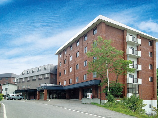 ■TIマイカ－で行く　斑尾高原　ホテルシルクイン斑尾［バストイレ付］