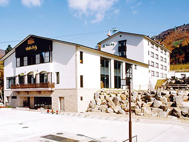 ■TIマイカーで行く　蔵王温泉　堺屋・森のホテル ヴァルトベルク