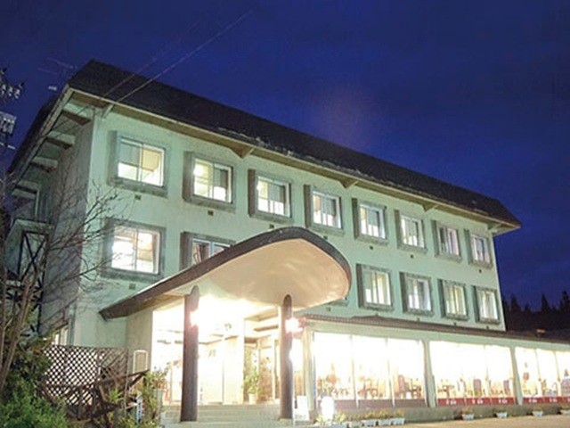 ■TIマイカーで行く　ネコママウンテン　LAKE SIDE HOTEL MINATOYA［バス・トイレなし/夕朝食付］